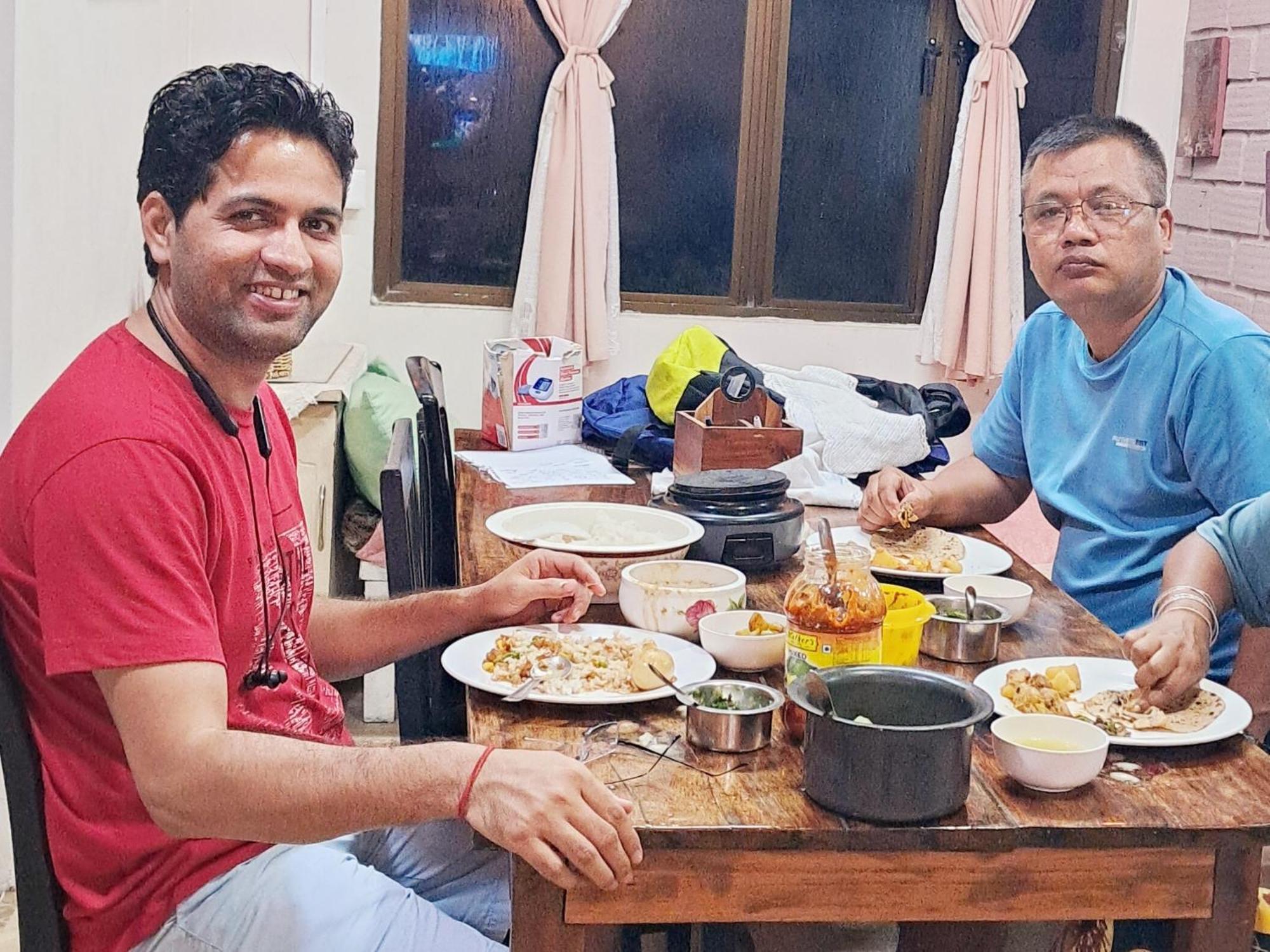 Dormitories/Hosteller, Giftland Homestay Āīzawl Exteriör bild